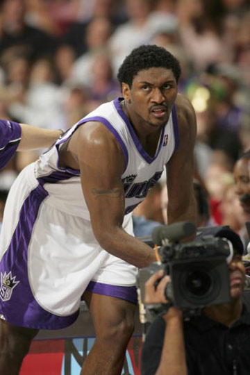 杨瀚森再次遭到抨击，开拓者媒体人解释原因，中国球迷不乐意了！（杨瀚森再陷争议：开拓者媒体披露缘由，中国球迷不买账）