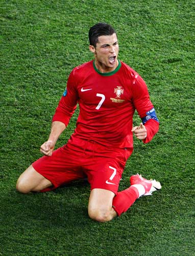 卡拉格：我认为萨拉赫的行为是耻辱，这是和经纪人精心安排的（卡拉格怒斥萨拉赫：其行为可耻，系与经纪人精心策划）