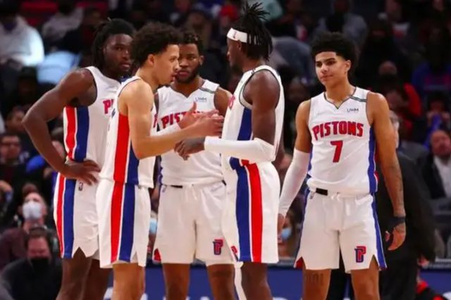 欧篮协公布红星与游击同城德比冲突处罚结果：两队均遭到罚款（欧篮协通报红星与游击德比冲突处罚：双方均被罚款）