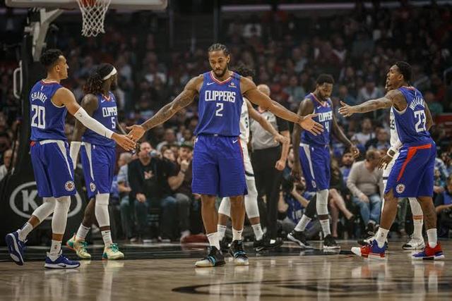 25赛季J联赛最佳颁奖：早川友基MVP，罗德里格斯最佳教练（J联赛25赛季年度颁奖：早川友基当选MVP，罗德里格斯获最佳教练）