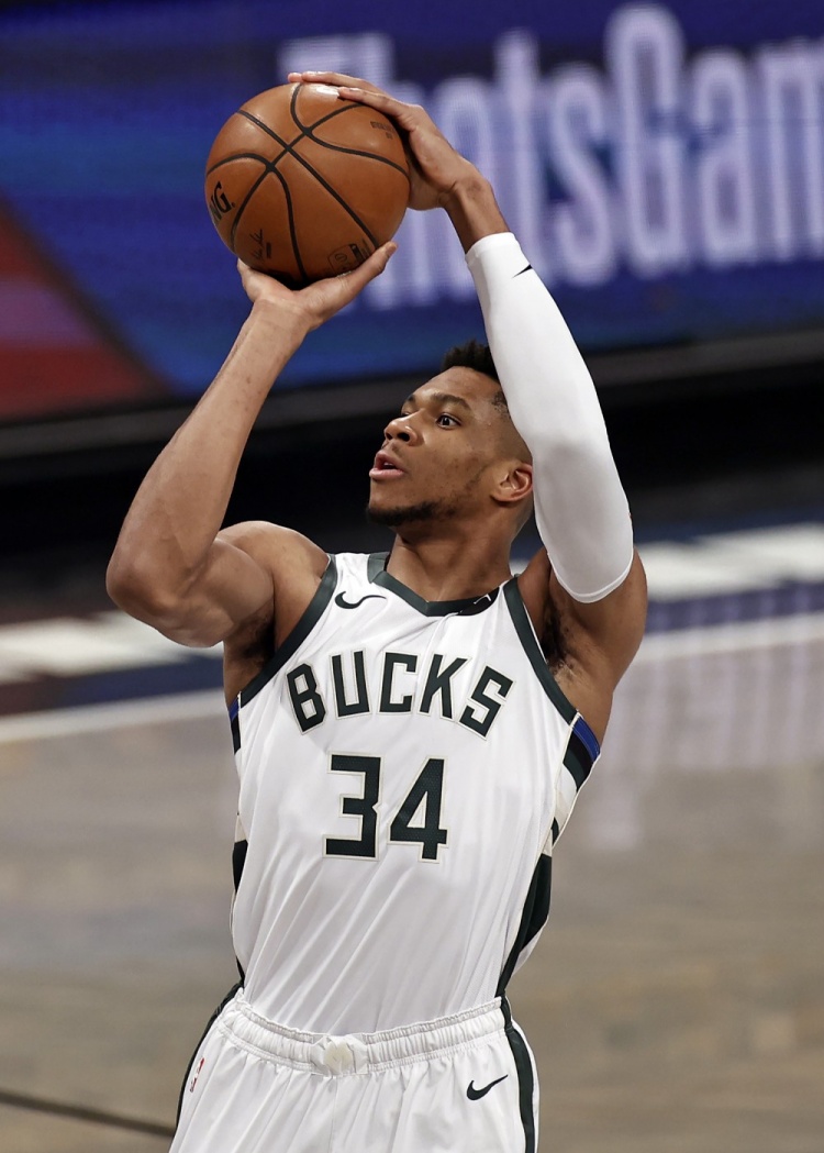 仍有很大兴趣！若萨拉赫愿意离开，沙特球队愿意“接盘”（兴趣不减！萨拉赫若点头离队，沙特俱乐部将果断出手）