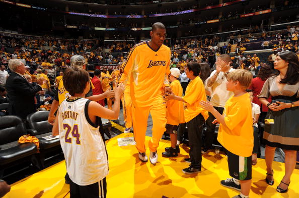 曼联与切尔西、阿斯顿维拉及竞争对手的下一个英超赛程比较（曼联、切尔西、阿斯顿维拉及竞争对手接下来的英超赛程对比）