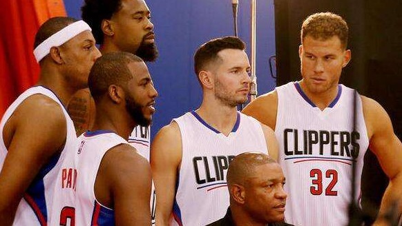 梅西：在巴黎足球层面我不太开心，一切都和我习惯的非常不同（梅西：在巴黎踢球并不快乐，许多方面与我的习惯大相径庭）