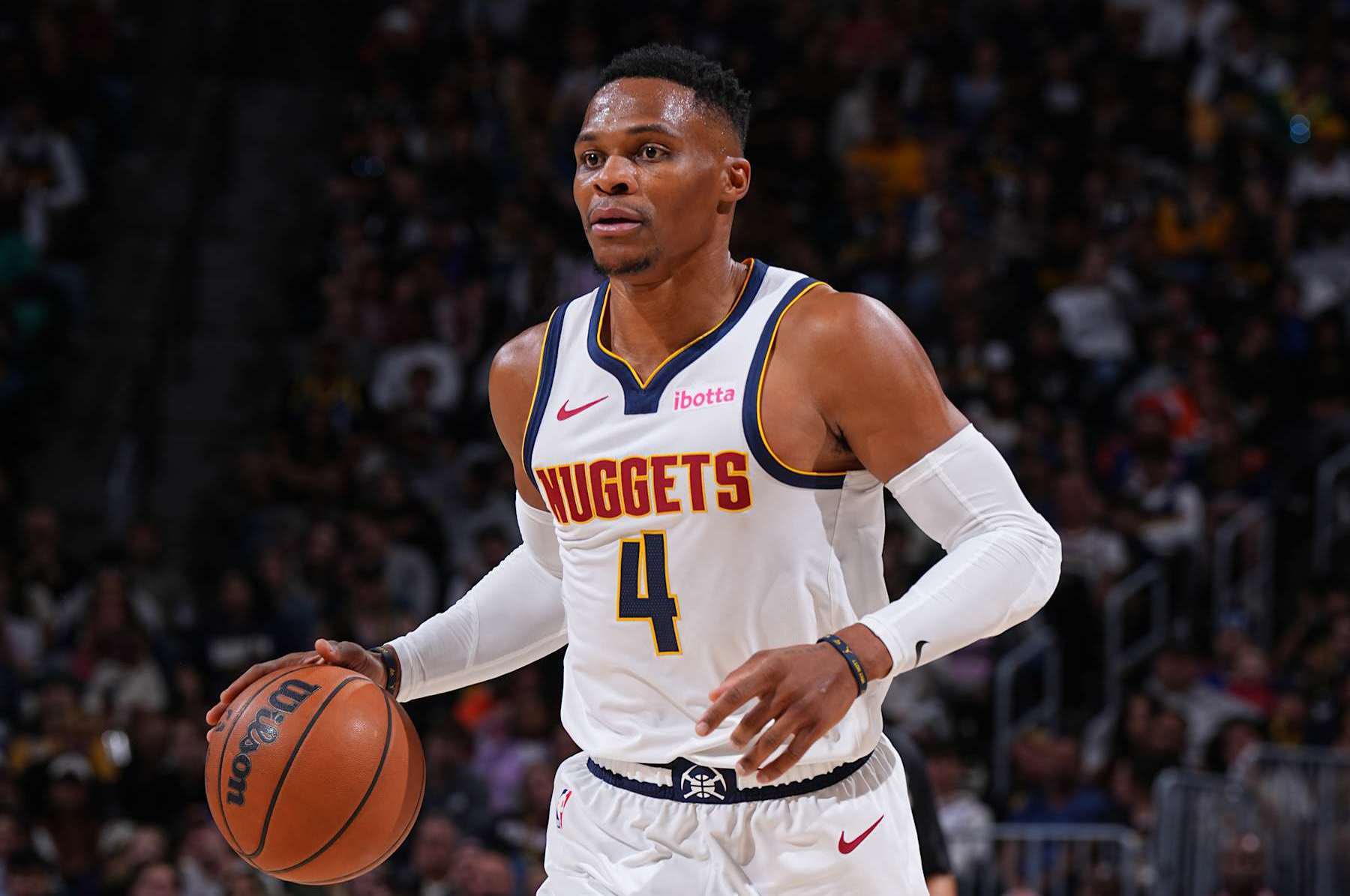 赛后情书：英超大结局阿森纳夺冠利好曼联，皇马逼平升班马（赛后札记：英超收官阿森纳封王利好曼联，皇马被升班马逼平）