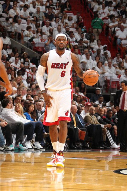 比塞克：不考虑转会问题；我必须持续出场才有机会踢世界杯（比塞克：暂不谈转会，唯有持续上场才能叩开世界杯大门）