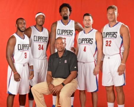 痛失好局！奇才末节断电遭骑士大逆转，四连败颓势难止（领先不保！奇才末节哑火遭骑士强势逆转，四连败难止）