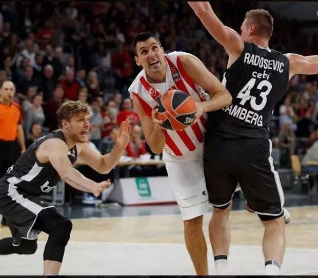 曼联平六轮未胜伯恩茅次，下轮将迎战状态火热的维拉（曼联战平伯恩茅斯，联赛六轮不胜，下轮将对阵状态火热的维拉）