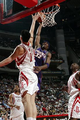 因大力手抛球闻名英超! 德拉普父亲：对手宁愿给角球也不给界外球（英超大力界外球成名！德拉普父亲：对手宁可给角球也不给界外球）