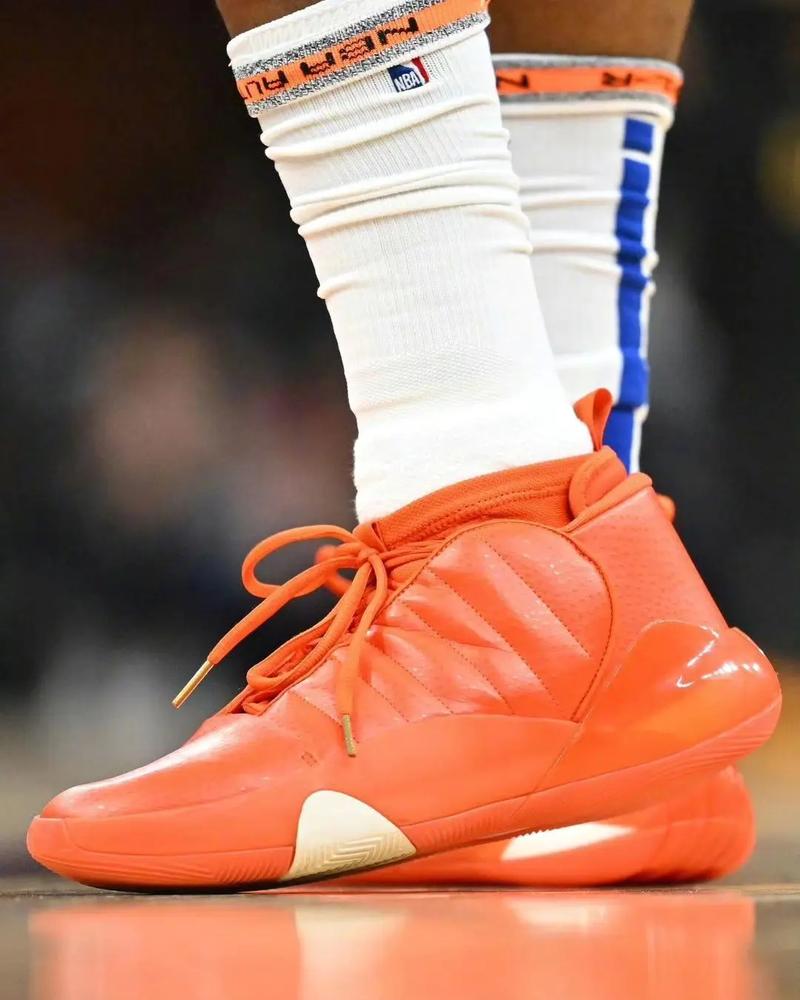 CBA杯八强出炉！沪粤巅峰对决 京辽疆爆冷出局！黑马全胜晋级（CBA杯八强揭晓：沪粤上演巅峰之战，京辽疆爆冷出局，黑马全胜晋级）