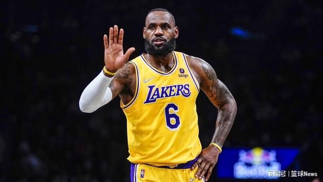 斯科蒂·巴恩斯展现全面实力（斯科蒂·巴恩斯尽显全能身手）