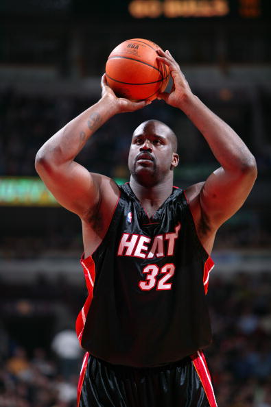 中超9／10月最佳球员候选：卡扎伊什维利、莱昂纳多、亚戈在列（中超9至10月最佳球员候选名单出炉：卡扎伊什维利、莱昂纳多、亚戈入围）