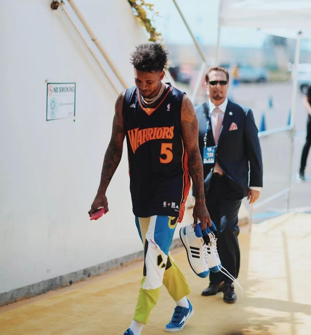 美网友热议：杨瀚森不应被忽视，他是实力派而非水货（美国网友热议：杨瀚森实力在线，绝非水货）