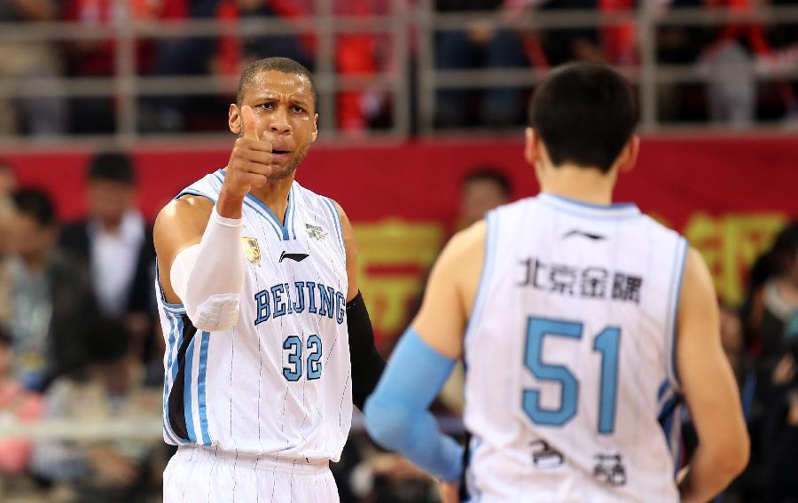 巴萨官方：12月10日对阵法兰克福的欧冠比赛将回归诺坎普举行（巴萨官宣：12月10日欧冠对阵法兰克福将重返诺坎普进行）