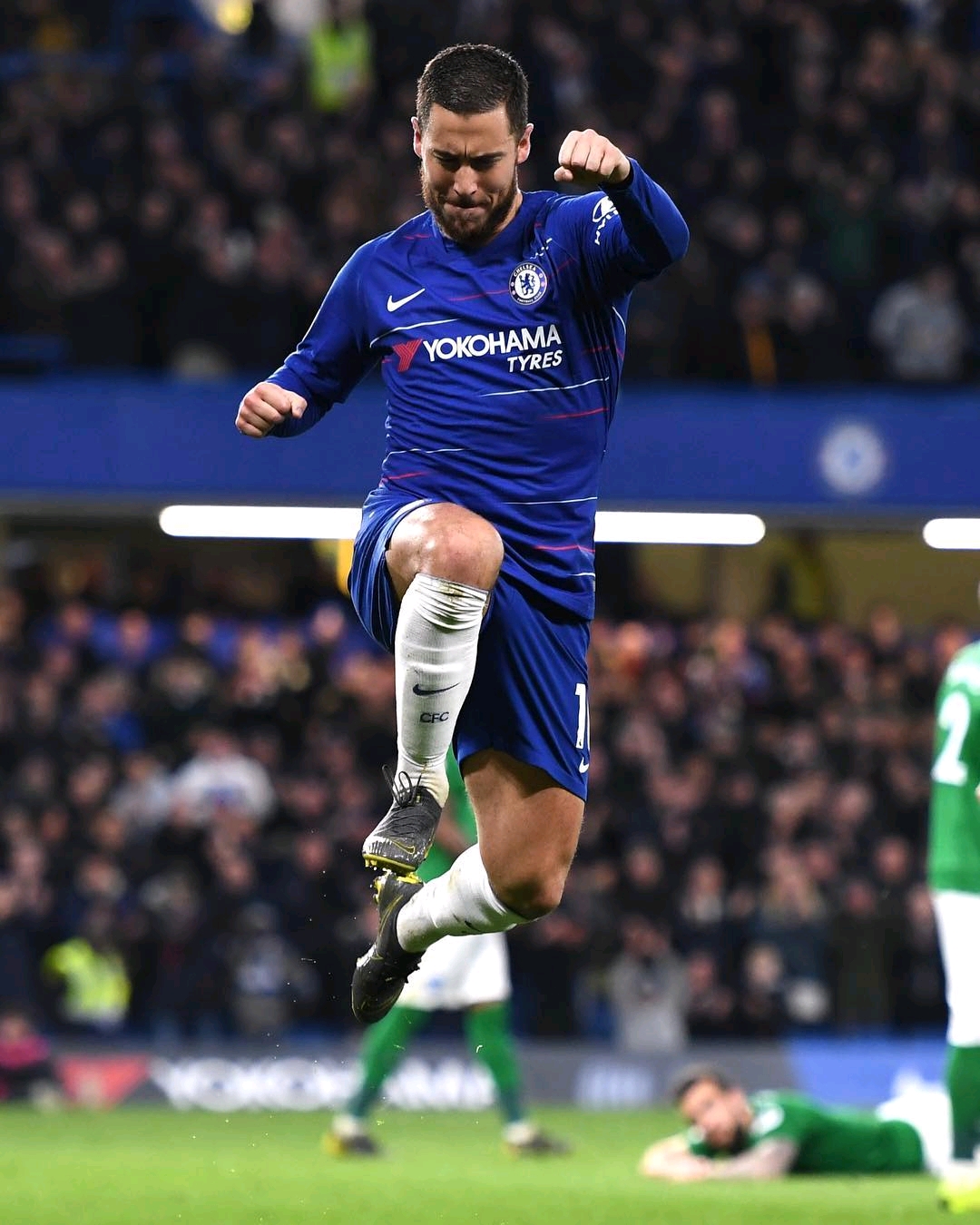 5-0！利雅得胜利开门红，C罗点射创纪录，赛后引领维京战吼（5-0大捷！利雅得胜利迎新季首胜，C罗点球刷新纪录，赛后领衔维京战吼）