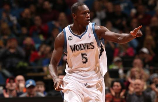 若日尼奥同时斩获欧冠&解放者杯，为达此成就的第15位球员（若日尼奥成史上第15位同时加冕欧冠与解放者杯的球员）